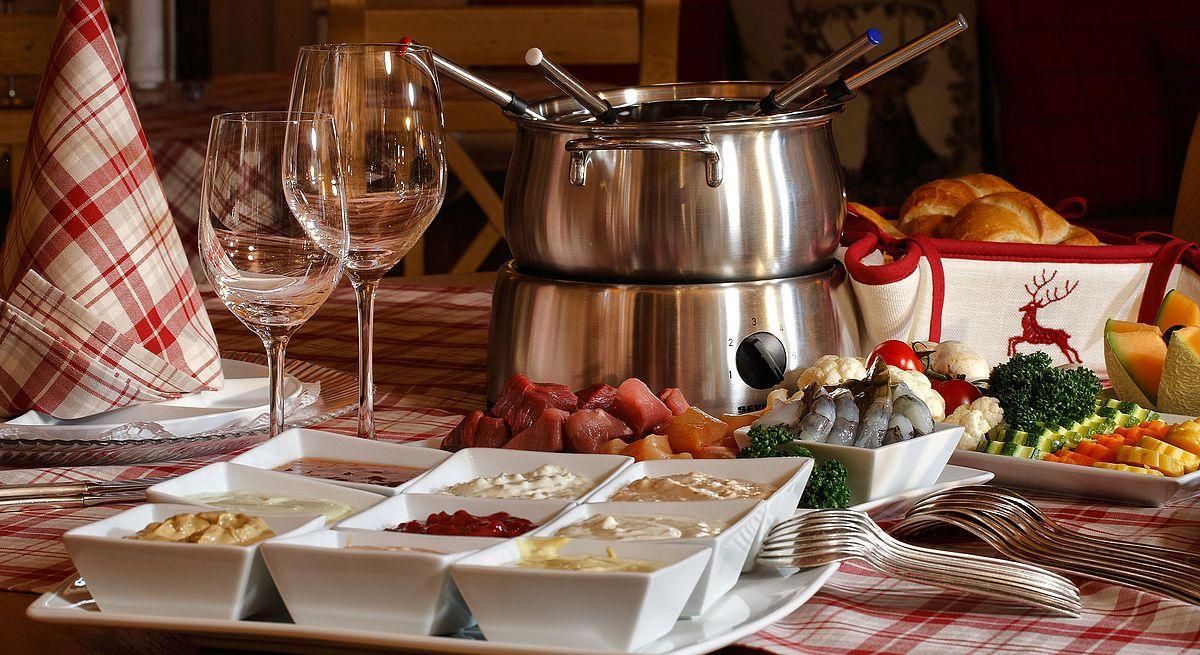 Hotel Enzian "Südtiroler Fondue Stube"