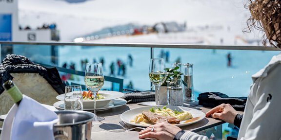 DSC_4510 - Gletschertisch Bedienungsrestaurant mit Café-Lounge - Sölden