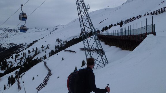 Ascent via the ski slope to the entrance of the Ferwall valley - Ötztal