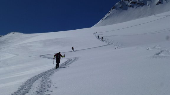Over the Kleinleiten glacier towards Schalfjoch 3375m - Ötztal