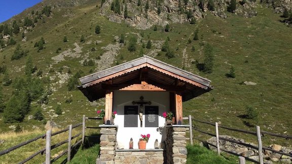 Innerbergalm Chapel - Summer - Ötztal Tourismus Büro Längenfeld