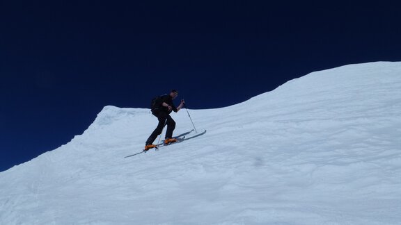 The last meters to the summit of Schrankarkopf 3254m - Ötztal