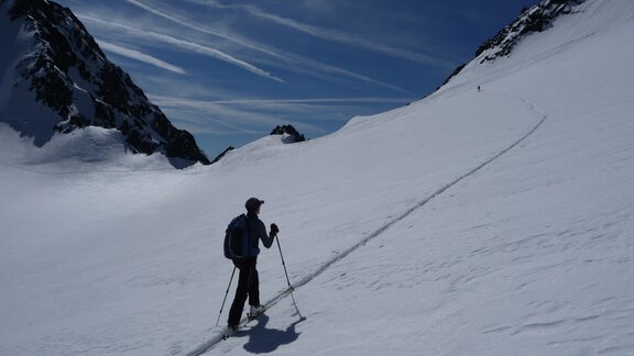As you can see, we reach the southeast ridge slightly above the Mitterkarjoch at 3470m - Ötztal