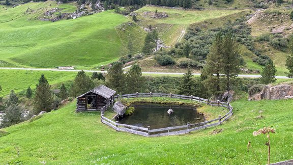 Lake in the field towards Vent - Nicole Klotz