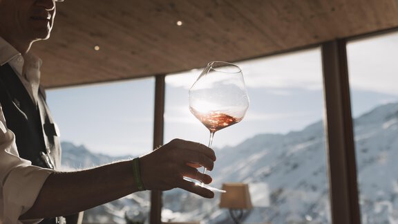 Sommelier im Haus - SKI | GOLF | WELLNESS Hotel Riml ****S - Hochgurgl