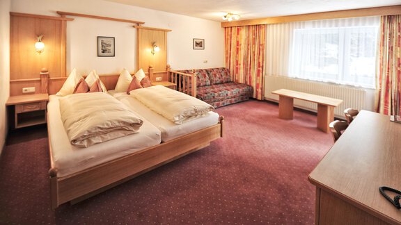 Doppelzimmer 24 mit 2 Zusatzbetten - Haus Timmelseck - Obergurgl 