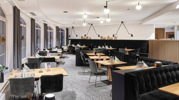 Dining room with panoramic view - Hotel Alpenaussicht - Obergurgl 