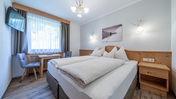 Doppelzimmer ohne Balkon - Pension Bergfrieden - Obergurgl 