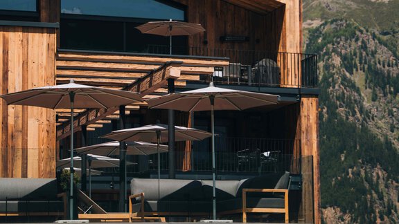 2800x1900_ansicht_sommer_05 - Grünwald Resort Sölden - Sölden