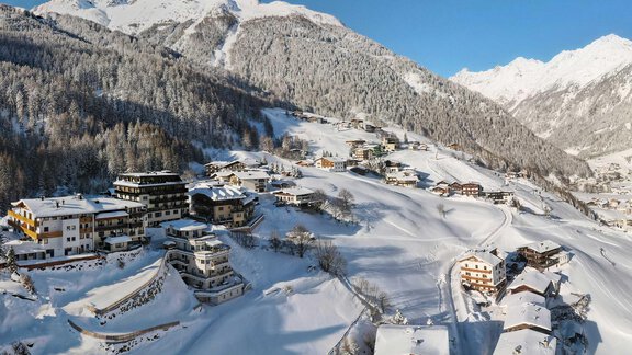 Winteraufnahme-2021-02 - Panoramablick - Sölden