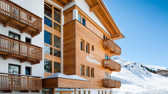 Winter nah Eingang - Haus Alpenblick - Obergurgl  | © Haus Alpenblick, Fam. Scheiber