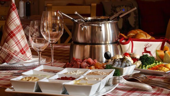Fondue - Hotel Enzian & Appartementhotel Johannes - Obergurgl 