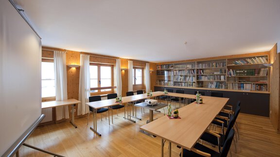 Bibliothek Seminarraum - Universitätszentrum Obergurgl - Obergurgl 