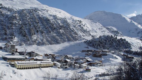 Ferienwohnungen im Winter - Ferienwohnungen Broser - Obergurgl 