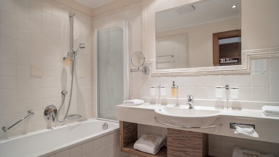 Badezimmer - Hotel Madeleine - Obergurgl 