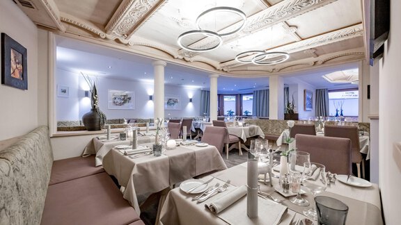 Speisesaal 01 + - Hotel Regina - Obergurgl 