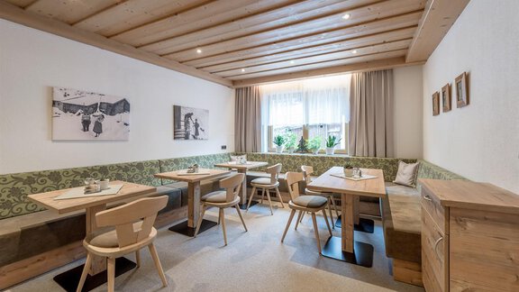 Frühstücksraum - Pension Bergfrieden - Obergurgl 