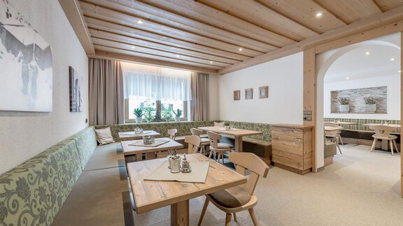 Frühstücksraum - Pension Bergfrieden - Obergurgl 