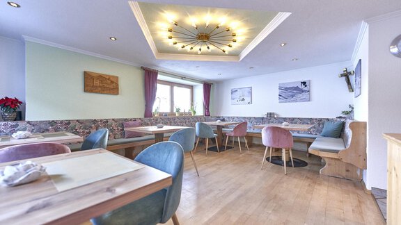 Frühstücksraum - Pension Bergheim - Obergurgl 