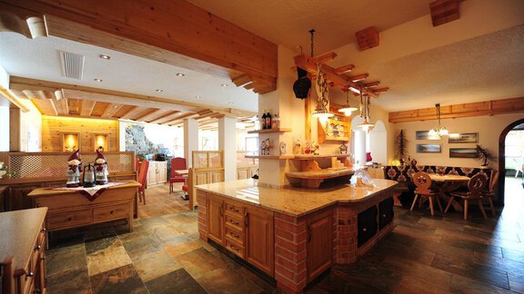 Burghotel Buffet/Speisesaal - Burghotel Alpenglühn - Obergurgl 
