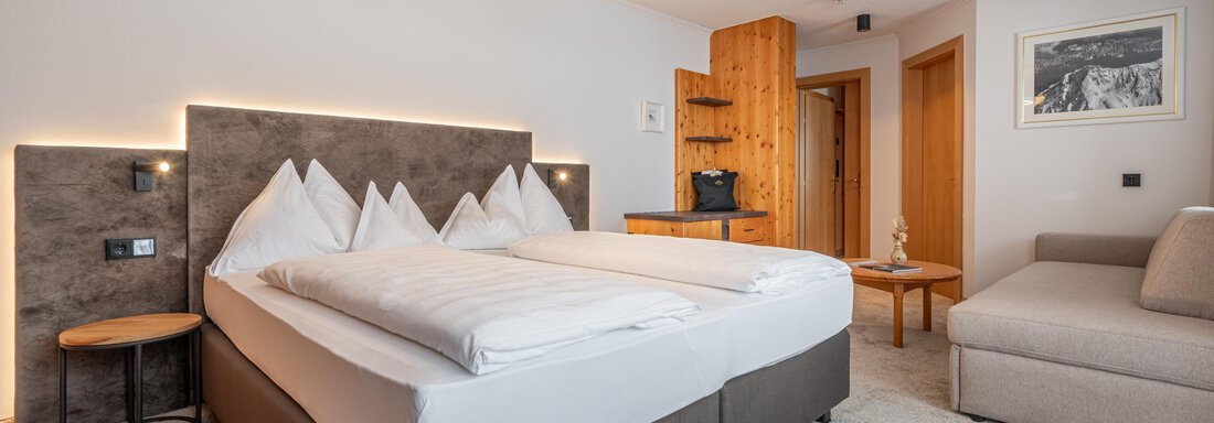web-olympia-zimmer-doppelzimmer_luxus-8015 web-olympia-zimmer-doppelzimmer_luxus-8015 - Hotel Olympia - Obergurgl