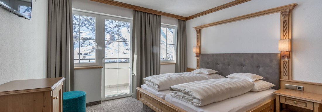 Schlafzimmer 1 - Landhaus Jenewein - Obergurgl 