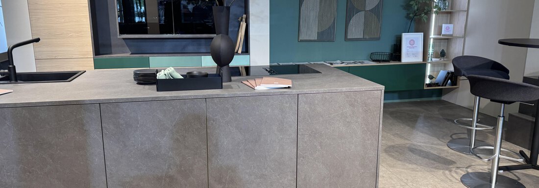 kitchen with dining place & lounge - Mountain Lodge Obergurgl - Obergurgl 