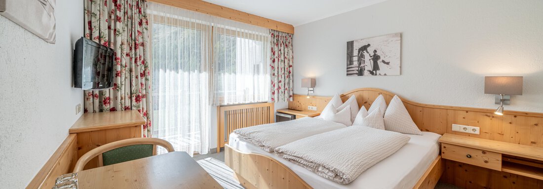 Doppelzimmer mit Südbalkon Doppelzimmer mit Südbalkon - Pension Bergfrieden - Obergurgl