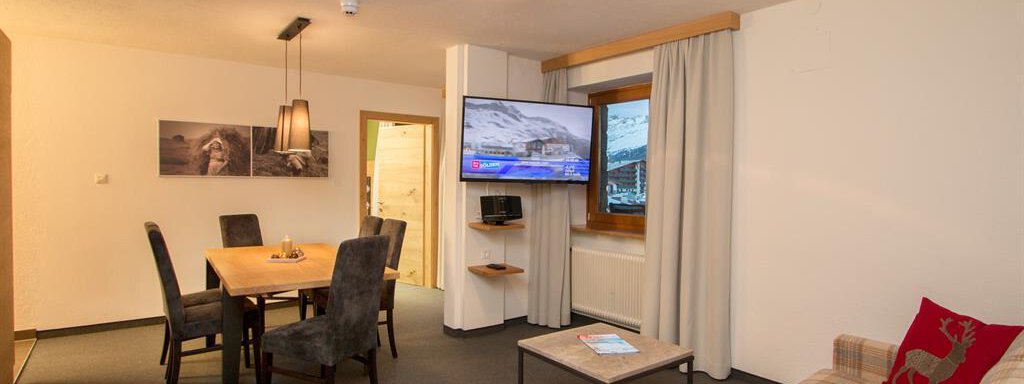 Beispiel Wohn-Esszimmer Beispiel Wohn-Esszimmer - Apartmenthaus Gurglhof - Obergurgl