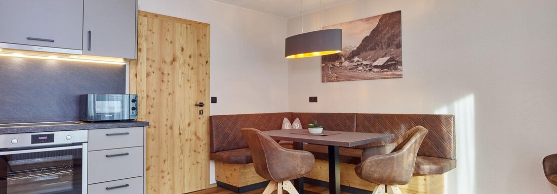 Küche mit Sitzecke STEINBOCK - Hotel Alt Vent - Tyrol - Vent