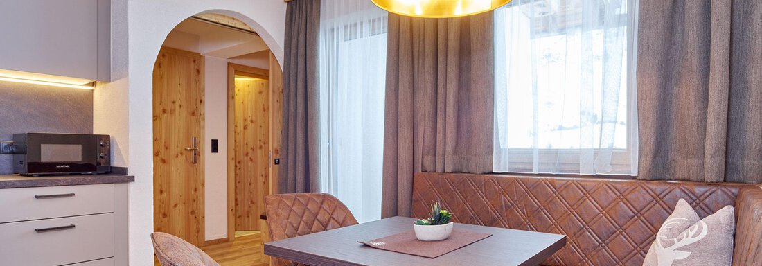 Küche mit Sitzecke REH - Hotel Alt Vent - Tyrol - Vent